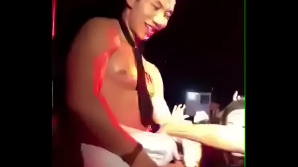 Veľká japan gay stripper totálna trubica