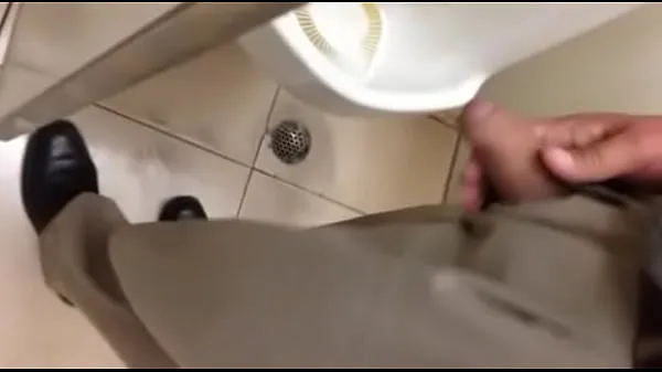 Big crown taking a friendly hand in the public bathroom and enjoying total Tube