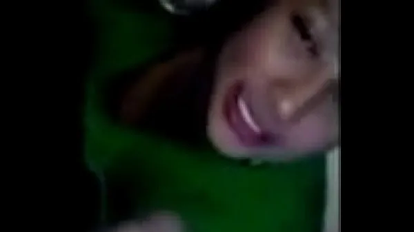 Big teen girl tells boyfriend of her past sex experiences whilst blowing him tổng số ống