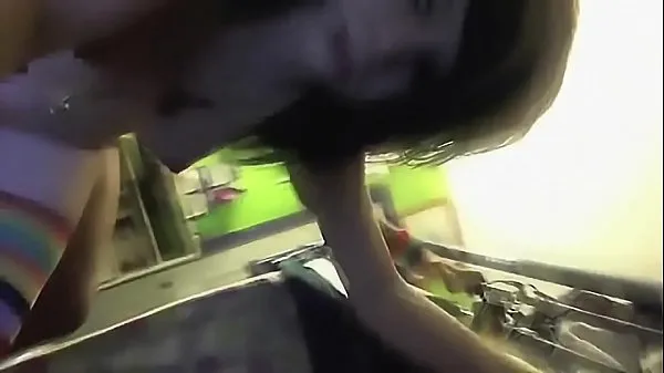 Büyük Very Cute Teen Emo Girl Fucks on Webcam toplam Tüp