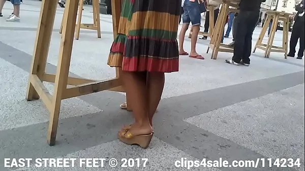 Big Candid Feet - Hottie in Mules total Tube