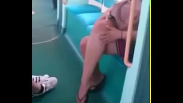 Jumlah Tiub Candid Feet in Flip Flops Legs Face on Train Free Porn b8 besar