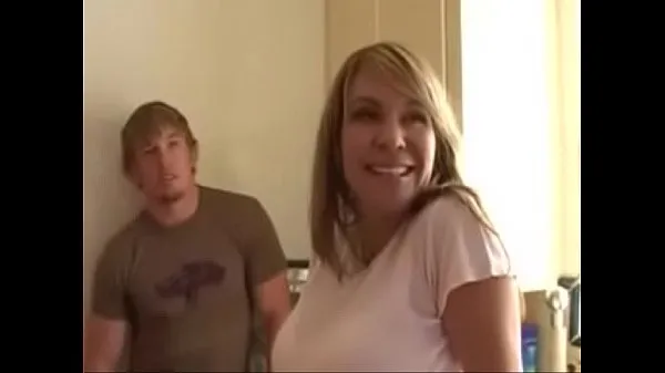 Store Mom fucked by two young studs samlede rør