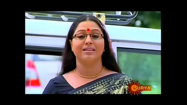 Große Mallu Serial Actress Lakshmi Priya Navel Through Saree gesamte Röhre