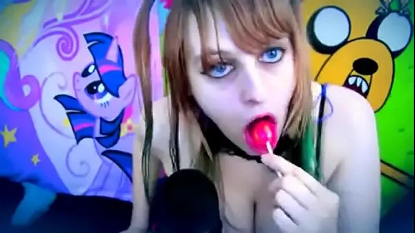 Grande beauty sucking and licking lollipop ear to ear asmr tubo totale