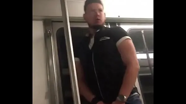 Grande Sucking Huge Cock In The Subway tubo totale