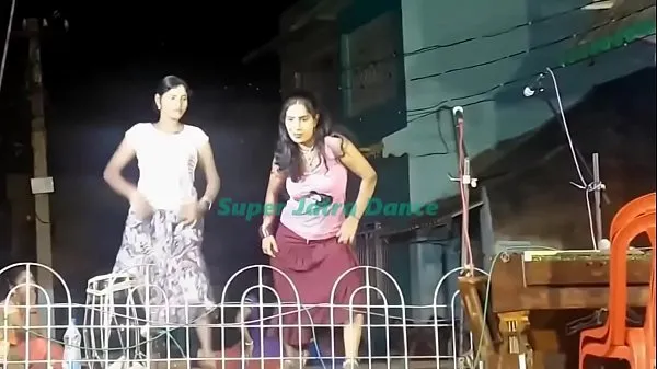 Grote See what kind of dance is done on the stage at night !! Super Jatra recording dance !! Bangla Village ja totale buis