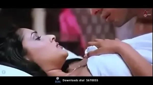 Grote Indian actress Ramya sex romantic totale buis