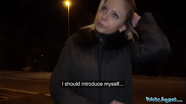 Big Public Agent Hunting for Sexy Ass on the Streets celková trubka
