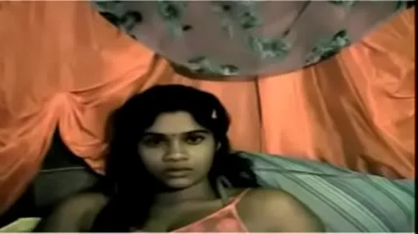 Tabung total Indian girl reveals her body besar