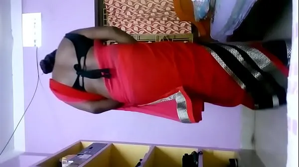 Big Deepika bhabhi in red hot saree shaking ass in her home total Tube