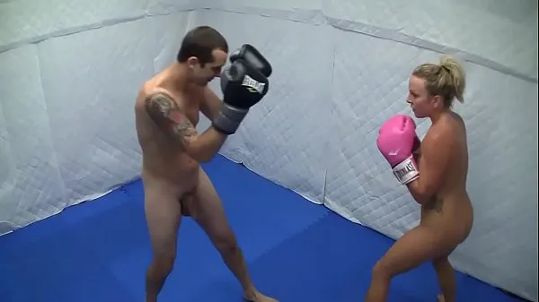 Velika Dre Hazel defeats guy in competitive nude boxing match skupna cev