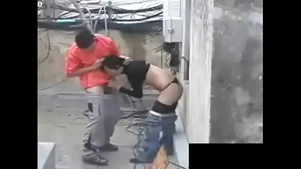 Grote Algerian whore fucks with its owner on the roof totale buis