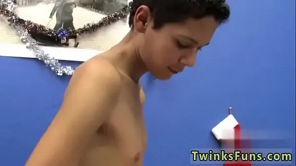Big Male twink no pubic hair and emo gay boys playing with cocks Felix total Tube