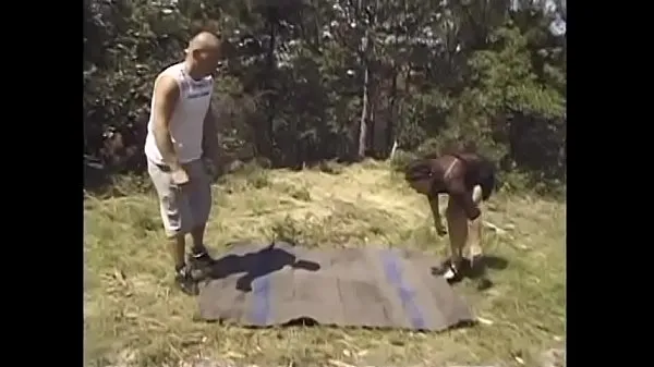 Büyük Bisexual stud gets his ass fucked by a dude while fucking a brunette babe on the grass toplam Tüp