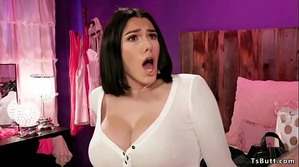 Tabung total Huge tits shemale girlfriend anal fucks bf besar