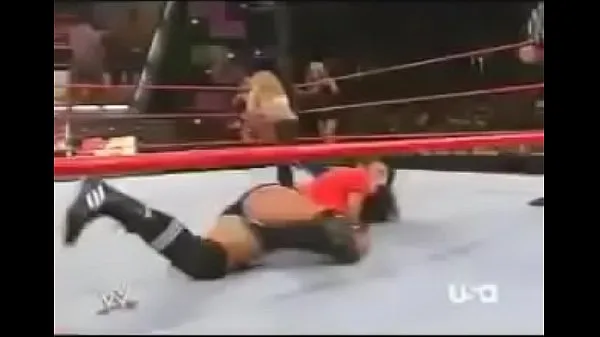 Stor Trish Stratus, Ashley, and Mickie James vs Victoria, Torrie Wilson, and Candice Michelle. Raw 2005 totalt rör