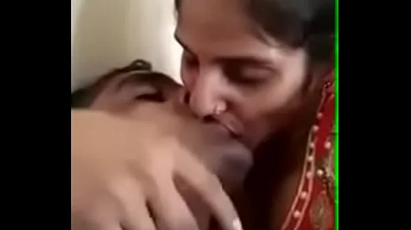 Velika New Hot indian girl with big boobs skupna cev