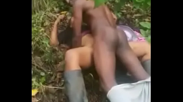 Big Local fuck in the bush after work tổng số ống