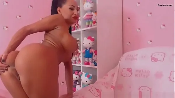 Velika German sex bomb with fake tits and silicone ass skupna cev