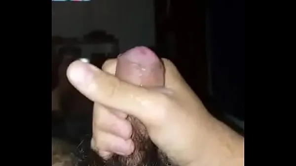 Duża Brunette penis boy masturbates całkowita rura