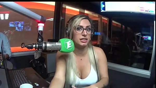 Grote Teaser : PornCast with Emme white , Mia Linz , Caio Arbex totale buis