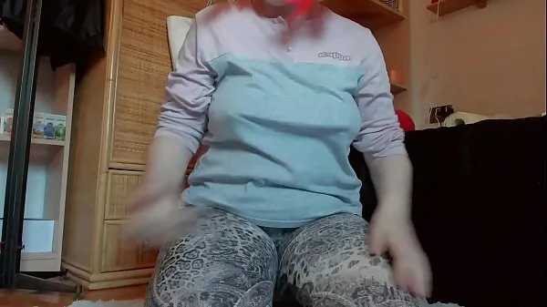 Duża Your m.'s bitch pisses you on the cock and destroys her leggins całkowita rura