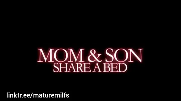 Tabung total Horny stepmom and son sharing bed : Find More Here besar