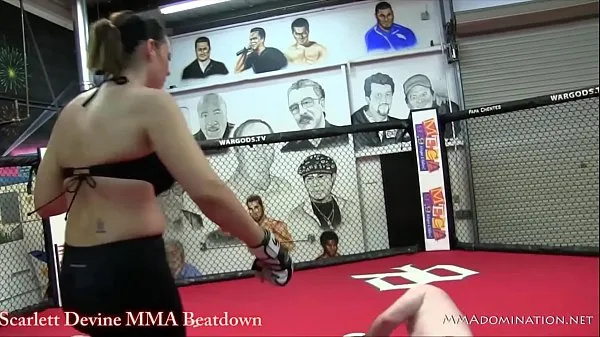 Velika Scarlett Devine Mixed Martial Arts Femdom Beatdown skupna cev