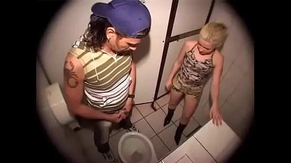 Duża Pervertium - Young Piss Slut Loves Her Favorite Toilet całkowita rura