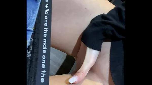 Nagy Secretly pussy fingered to orgasm in shopping center dressing room teljes cső