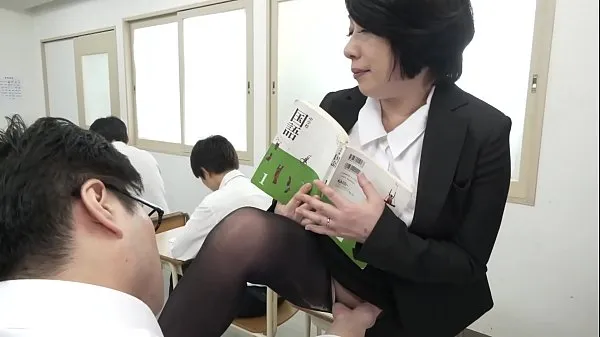 Nagy Maiko Kashiwagi, A Married Woman Teacher Who Gets Wet 10 Times In A Cum Class Where You Can't Make A Voice teljes cső