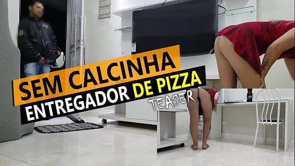 Tabung total Cristina Almeida receiving pizza delivery in mini skirt and without panties in quarantine besar