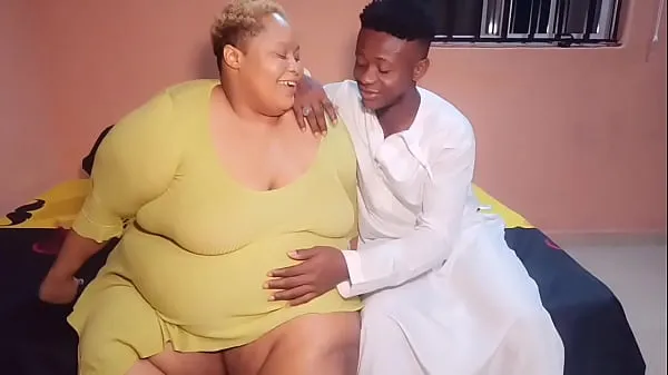 Big AfricanChikito Fat Juicy Pussy opens up like a GEYSER total Tube