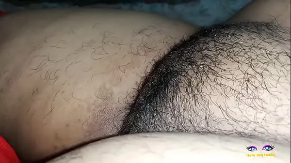 Grote Indian Beauty Netu Bhabhi with Big Boobs and Hairy Pussy showing her beautiful body totale buis