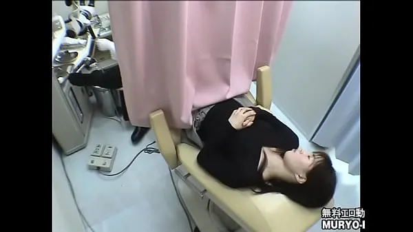 หลอดรวมHidden camera image that was set up in a certain obstetrics and gynecology department in Kansai leaked 26-year-old housewife Yuko internal examination table examination editionใหญ่