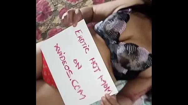 أنبوب Nude introduction of a desi indian sexy women showing her boobs nipples and ass كبير