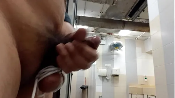 أنبوب Tied my ball and jerking in Hong Kong public toilet كبير