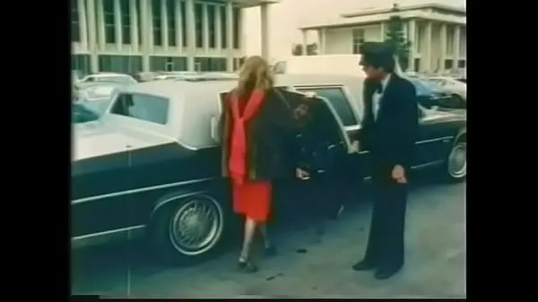 Μεγάλο Charming darkhaired nympho with big natural jugs Jacqueline Lorians asked limousine driver to do her a personal favour involving careful treatment συνολικό σωλήνα
