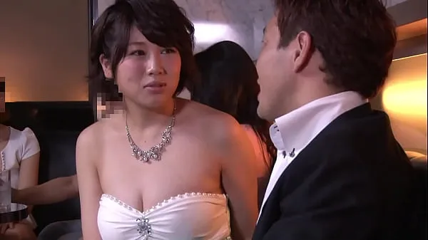 کل ٹیوب Keep an eye on the exposed chest of the hostess and stare. She makes eye contact and smiles to me. Japanese amateur homemade porn. No2 Part 2 بڑا