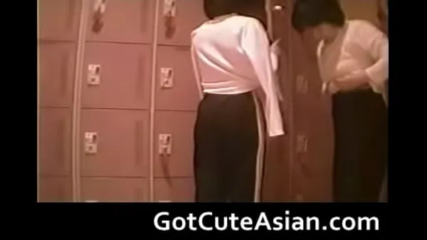 Μεγάλο Voyeur Japanese teens in the locker room συνολικό σωλήνα