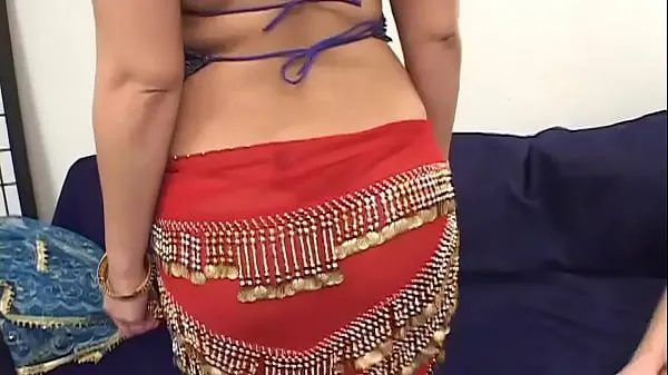 Μεγάλο Chubby indian girl is doing her first porn casting and starts with a double decker συνολικό σωλήνα