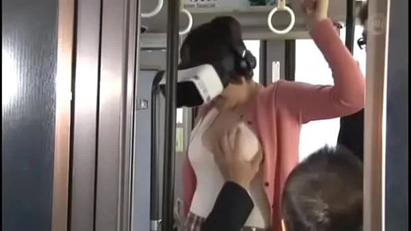 Big Cute Asian Gets Fucked On The Bus Wearing VR Glasses 1 (har-064 total Tube
