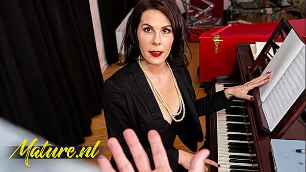 Iso French Piano Teacher Fucked In Her Ass By Monster Cock yhteensä Tube