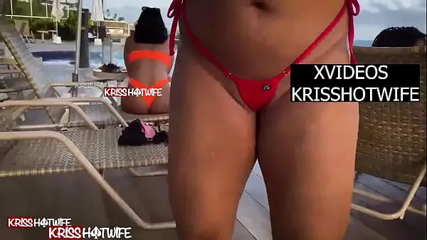 Tubo grande Kriss Hotwife In Hotel Pool Shower Showing Off With Her Micro Bikini total
