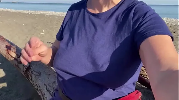 Duża Pissed herself on a public beach. And peed in the bathroom and then started farting. Pee compilation. Pissing outdoor. Pissing outside całkowita rura