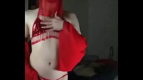 Iso Venus the fly trap shows off the Femboy curves yhteensä Tube
