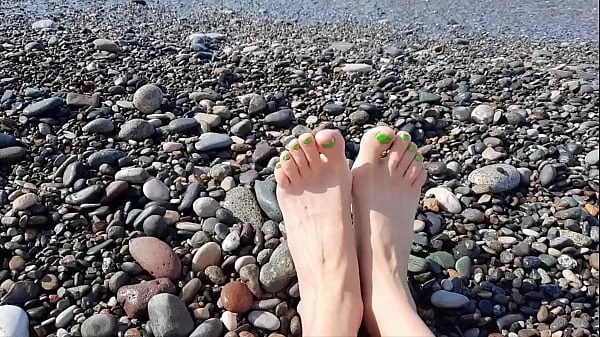 Velika Sea-salted feet and toes of Dominatrix Nika. Lick her toes skupna cev