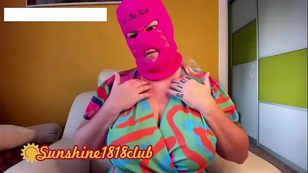 Grote Neon pink skimaskgirl big boobs on cam recording October 27th totale buis