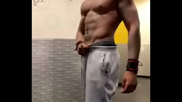 کل ٹیوب Handsomedevan hits the gym بڑا